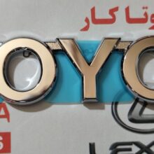 آرم TOYOTA روی درب صندوق راوفور